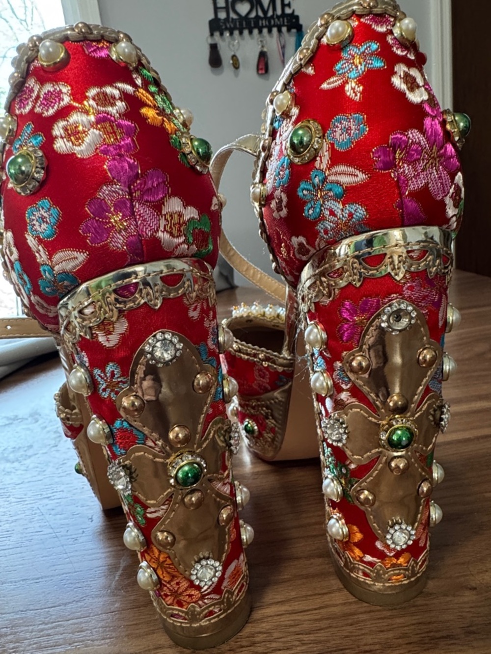 Azalea Wang fancy heels - Picture 4 of 12